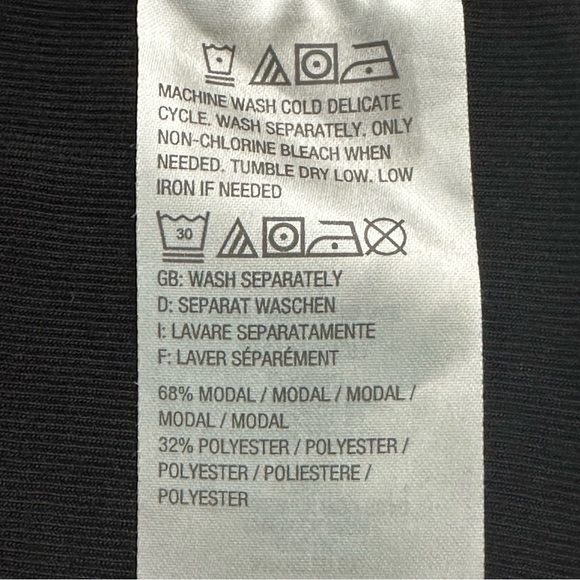 ✨ Zuda Black Tank Top – Size XL ✨ - Picture 11 of 11